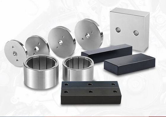 2000W 3000W নিওডিয়ামিয়াম আয়রন বোরন চুম্বক উচ্চ নির্ভুলতা বন্ধ ফাইবার লেজার কাটিং মেশিন