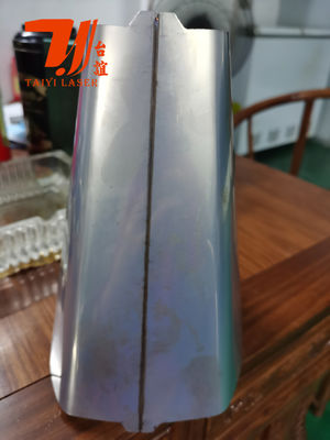 2000W কেটল স্বয়ংক্রিয় ফাইবার লেজার ওয়েল্ডিং মেশিন স্পাউট ওয়েল্ডিং জন্য